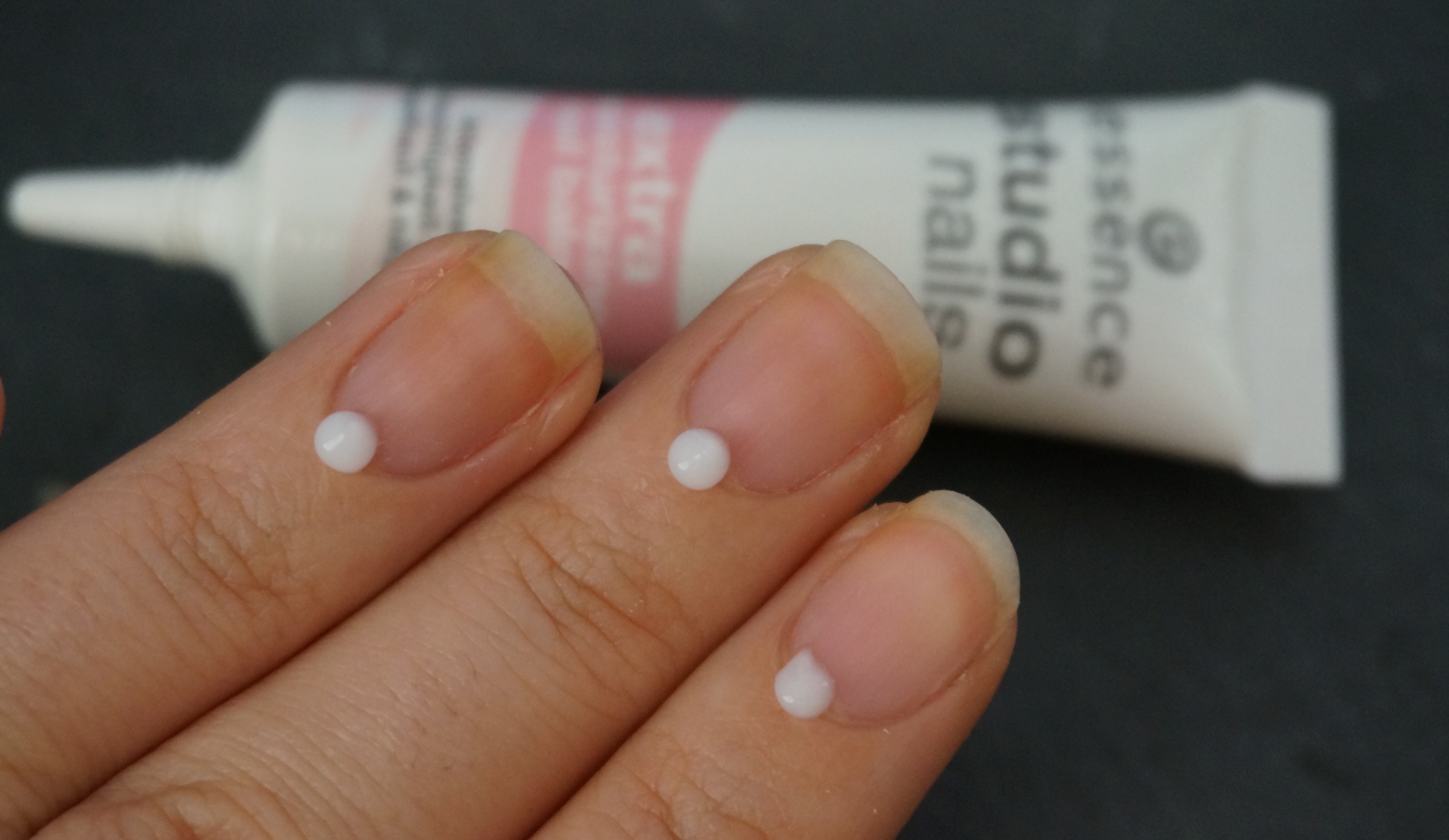 Nagelpflege essence